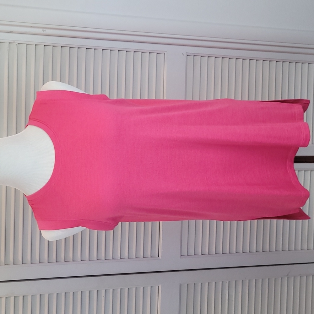 GAP pink shirt